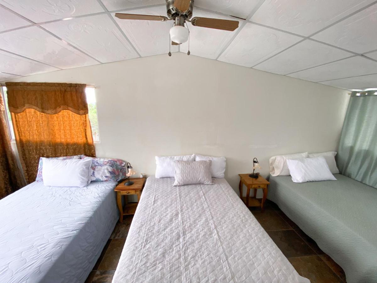 Maria III Hostal Juayua Exterior photo